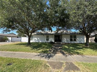 1905 Oak Ridge Dr, Portland, TX 78374