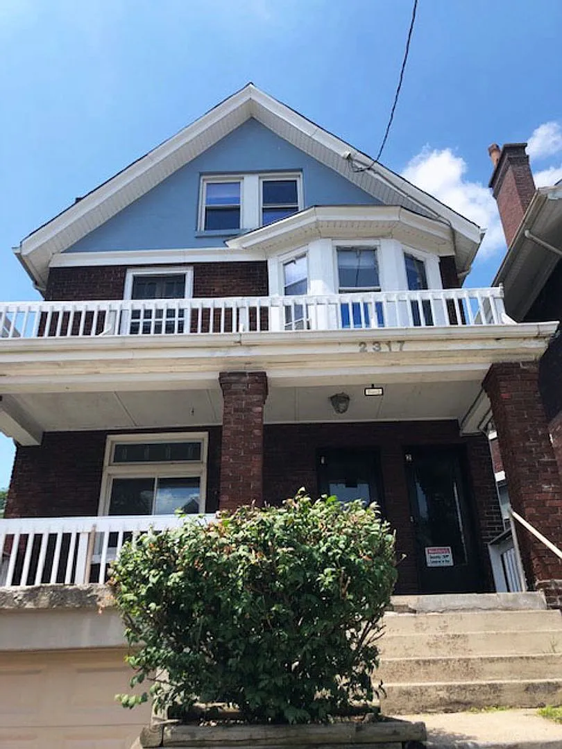 5 bed, 1.5 bath, $4,000 — Photo 1