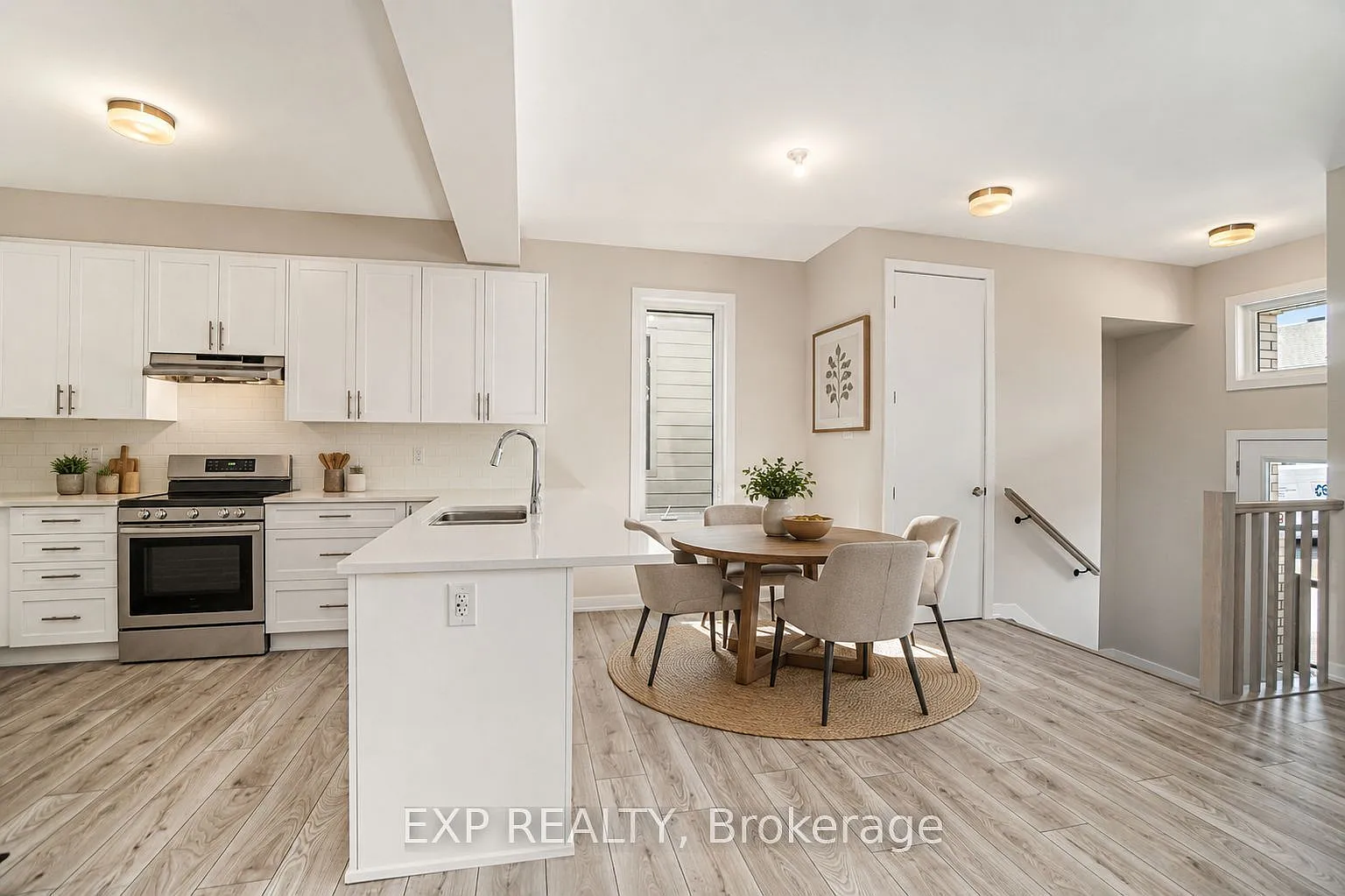 4 bed, $2,550 — Photo 4