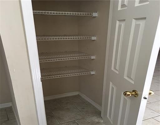 5th image of 6907 Pinehurst Dr