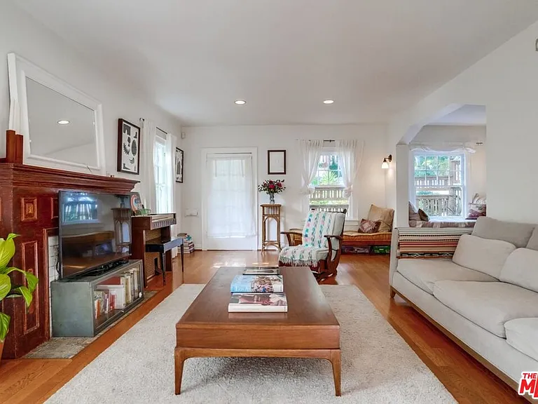 2154 Willetta St — Photo 10
