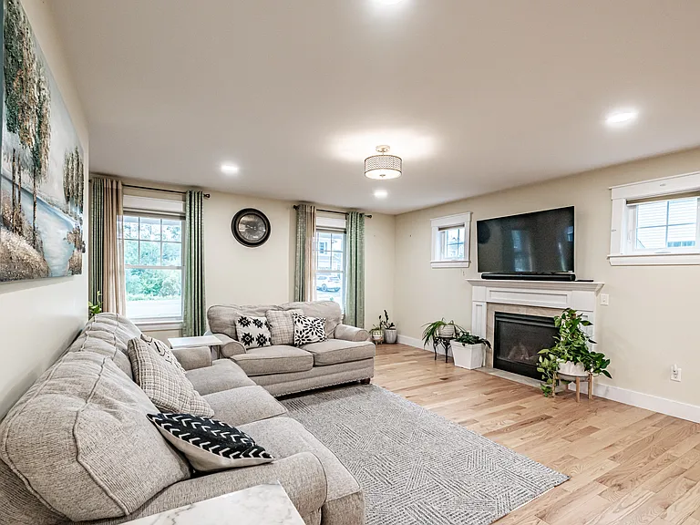 44 Gristmill Ln — Photo 10