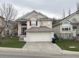 3263 Signal Hill Dr SW, Calgary, AB T3H3T7