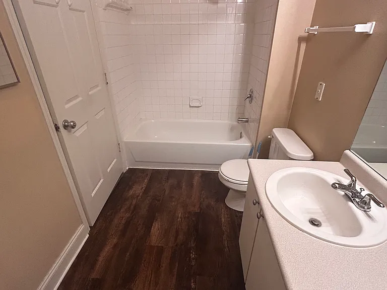 11614 Tomahawk Creek Pkwy #C — Photo 7