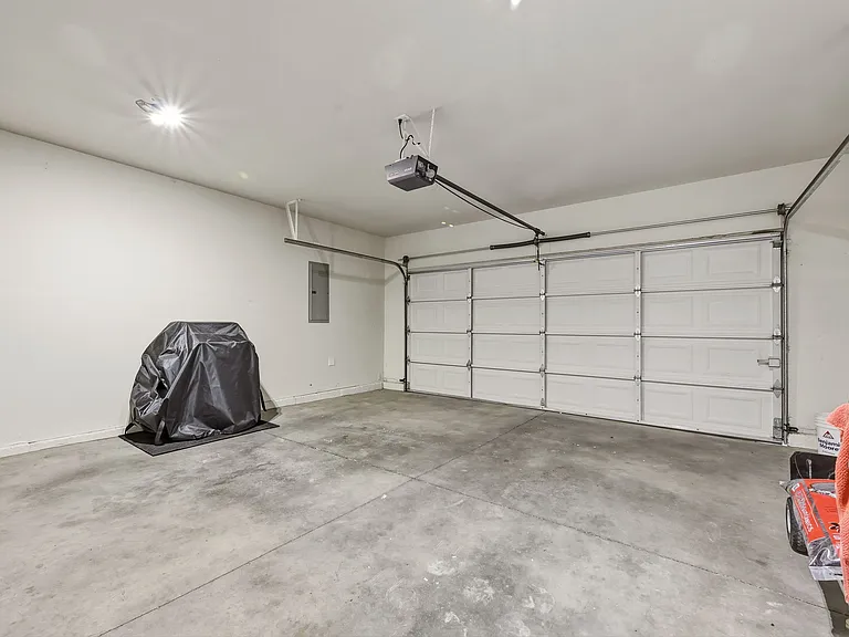 19804 Wetland Ct — Photo 35