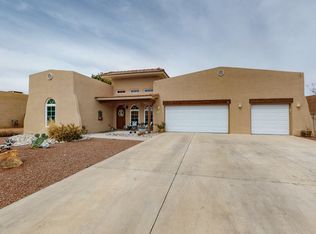 390 Dennis Dr NE, Los Lunas, NM 87031
