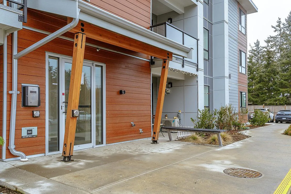 Sandscapes Apartments — Photo 1