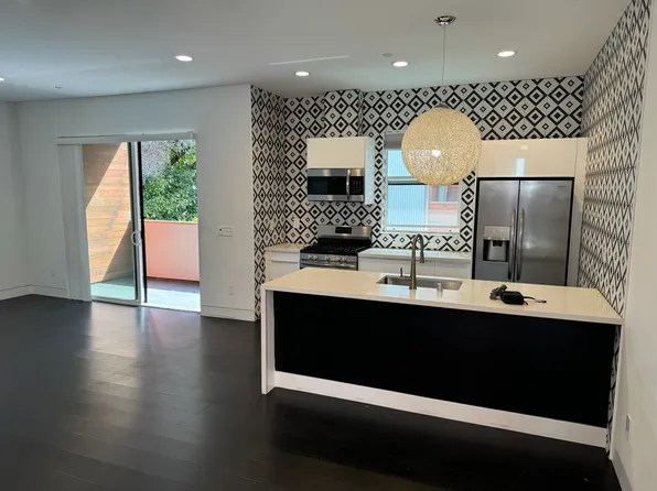 5306 San Pablo Ave #B, Emeryville, CA 94608