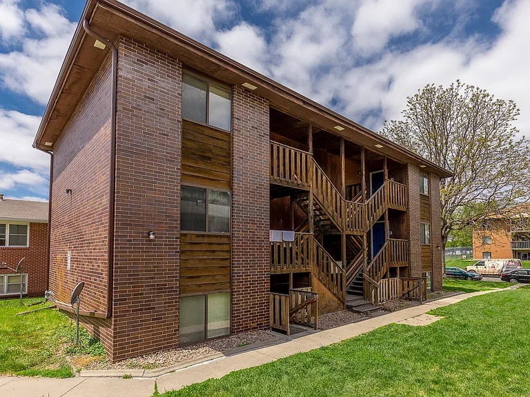 1235 B St #2 — Photo 30