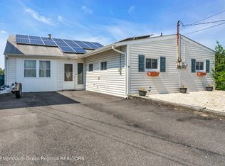 14 Lake Saint Clair Dr, Tuckerton, NJ 08087