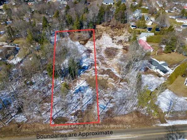 219 Lake Range Dr #2, Huron Kinloss, ON N0G 2R0