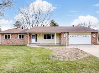 508 Sunset Ln N, Cambridge, MN 55008