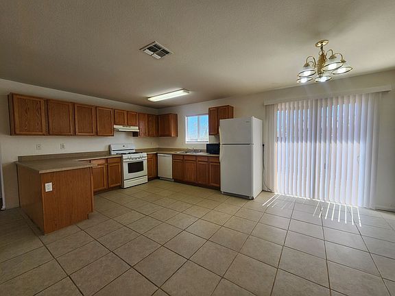 5th image of 73484 El Paseo Dr APT C