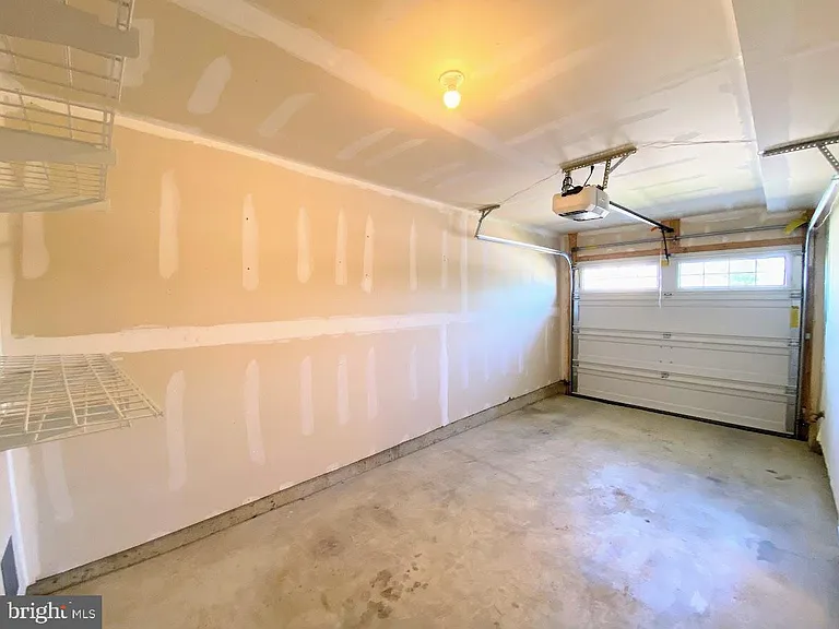 126 Cricket Dr — Photo 35
