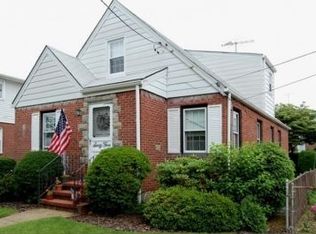 65 Fritchie Pl, Valley Stream, NY 11580