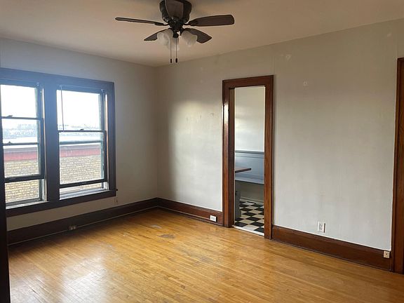 2nd image of 2507 Nicollet Ave S #B863e797f