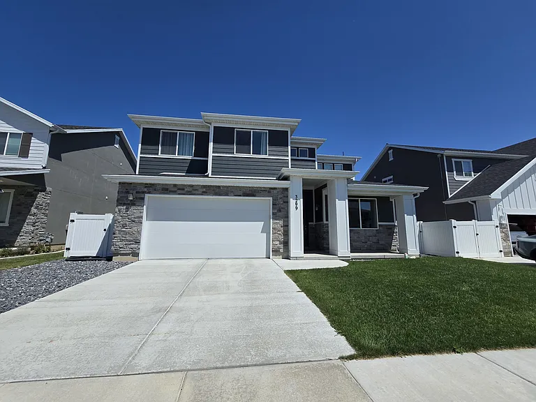3299 S Claire Ave — Photo 1