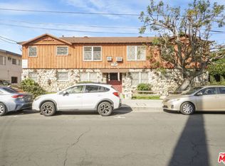 15461 Moorpark St, Sherman Oaks, CA 91403