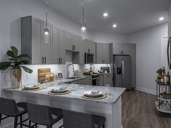 3rd image of 930 Ridgeview Dr #2341