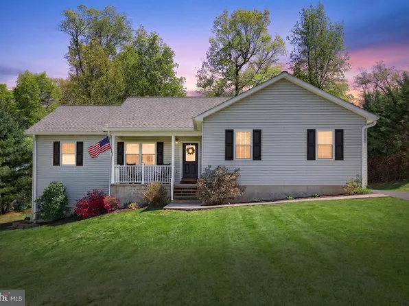 680 Chestnut Hill Rd, Hanover, PA 17331