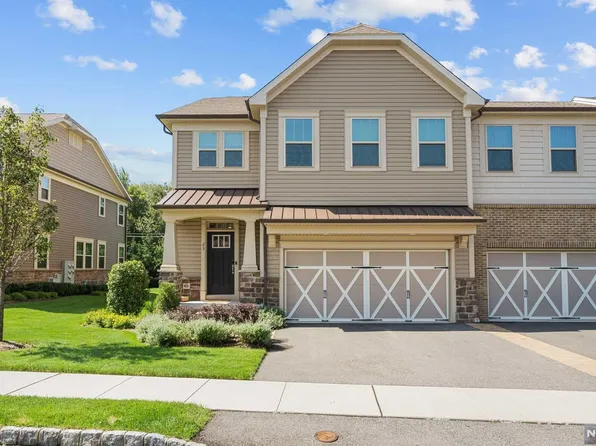 23 Winfield Dr, Woodcliff Lake, NJ 07677