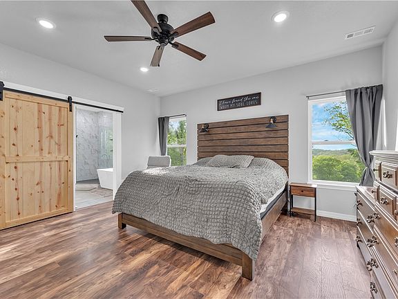 5th image of 24 Flint Ln