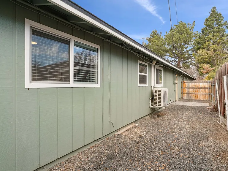 2111 Airport Ave #2105 — Photo 19