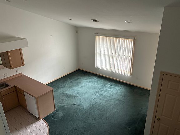 5th image of 1703 Main St APT 2B