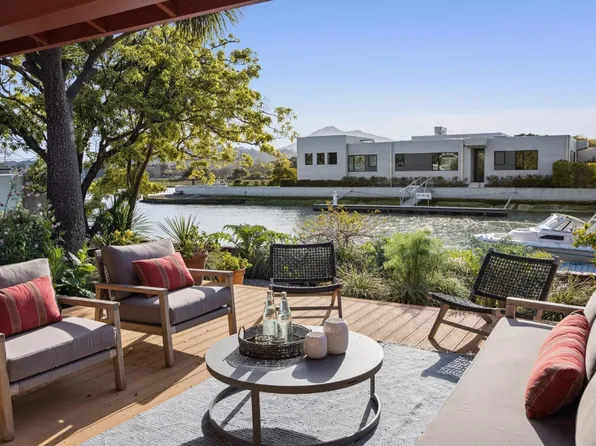 84 Sea Way, San Rafael, CA 94901