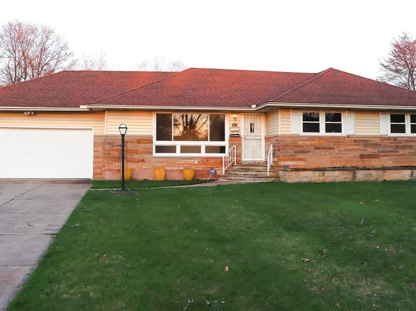 523 Harris Rd, Richmond Hts, OH 44143