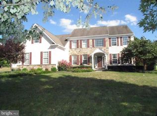 128 Waverly Ln, Harleysville, PA 19438