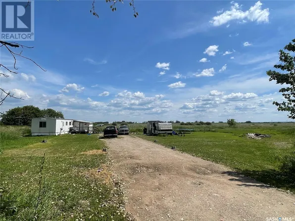 508 7th St E, Meadow Lake, SK S9X 1J4