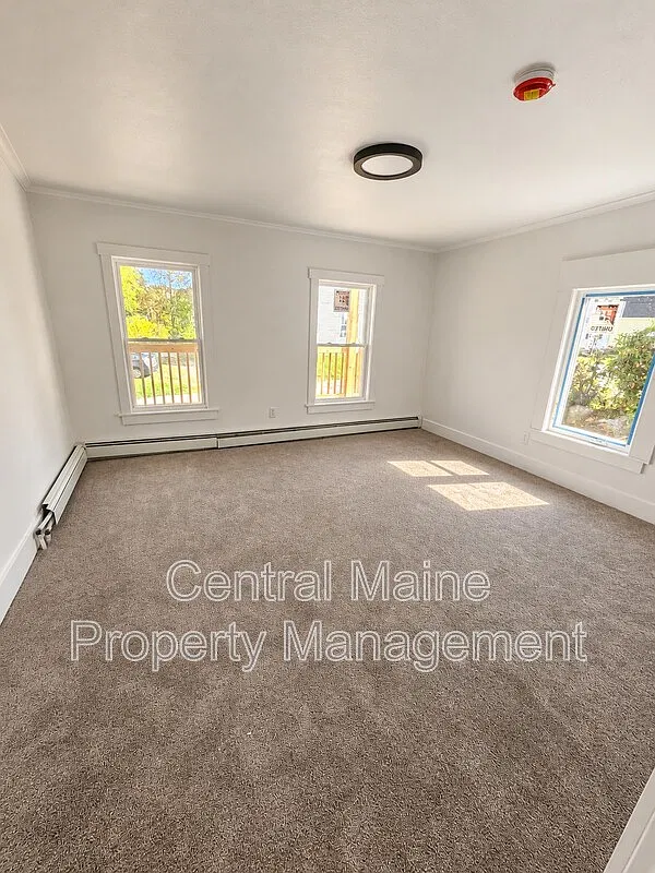 78 Gage St — Photo 4