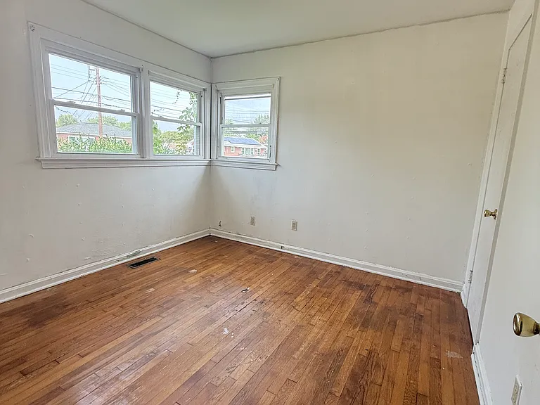 1530 Slater Ave — Photo 11