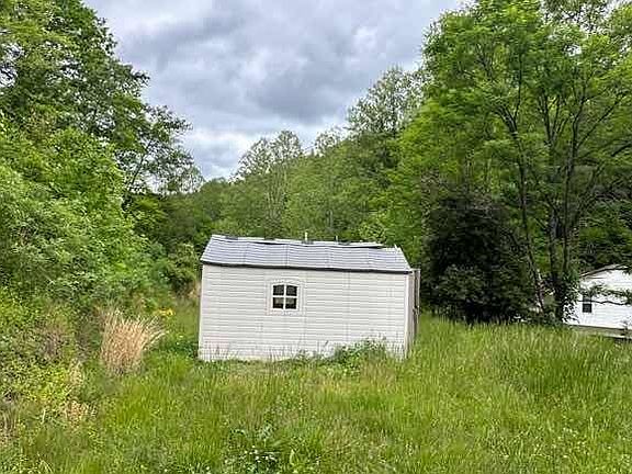 4th image of 83 Smith Branch Rd