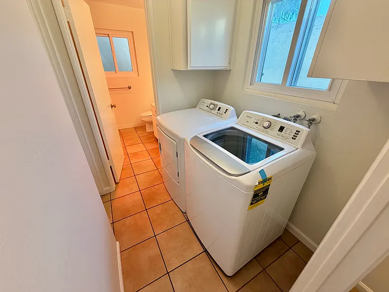 314 E Imperial Ave — Photo 9