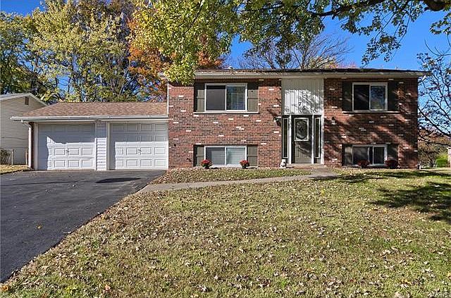 1st image of 75 Bernie Cir