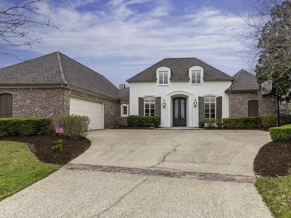 232 Grand Lakes Dr, Baton Rouge, LA 70810