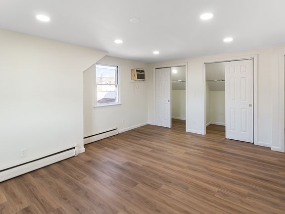3rd image of 712 Stuyvesant Ave #B