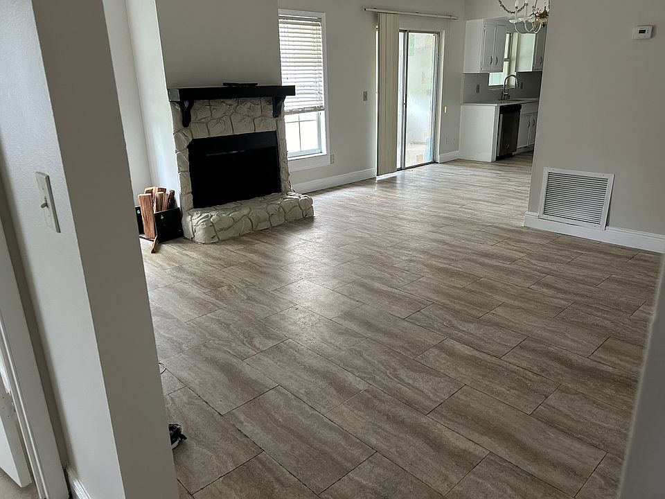 1st image of 5738 Starbright Dr