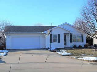 3735 Purple Crest Ct, Oshkosh, WI 54901