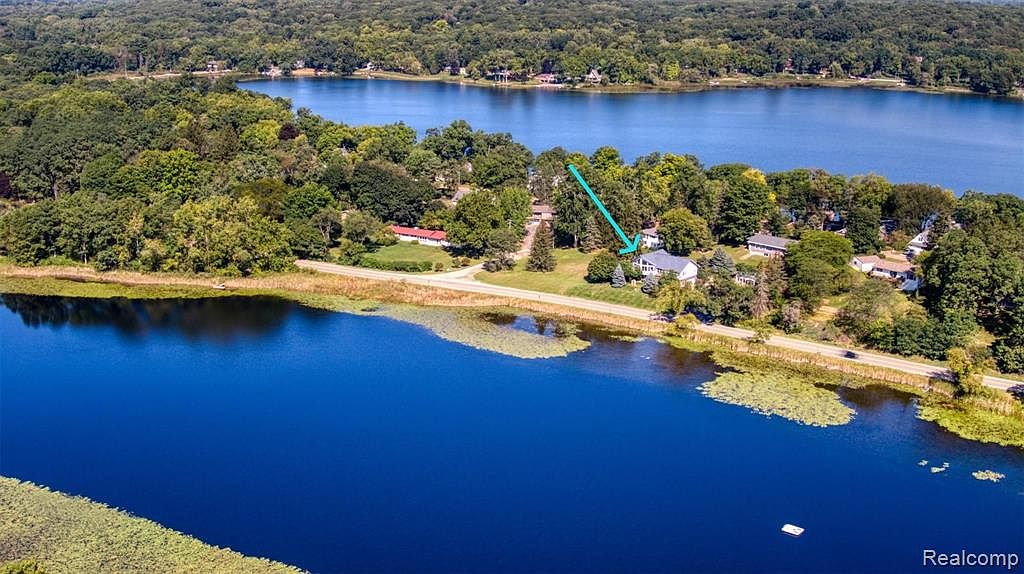 6125 Winans Lake Rd, Brighton, MI 48116 Zillow
