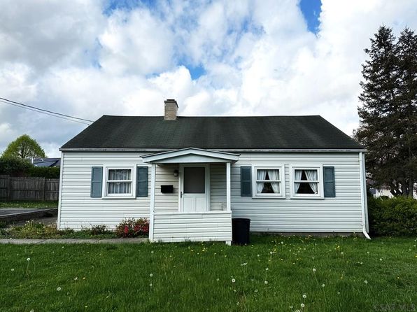 225 Westgate Dr, Johnstown, PA 15905