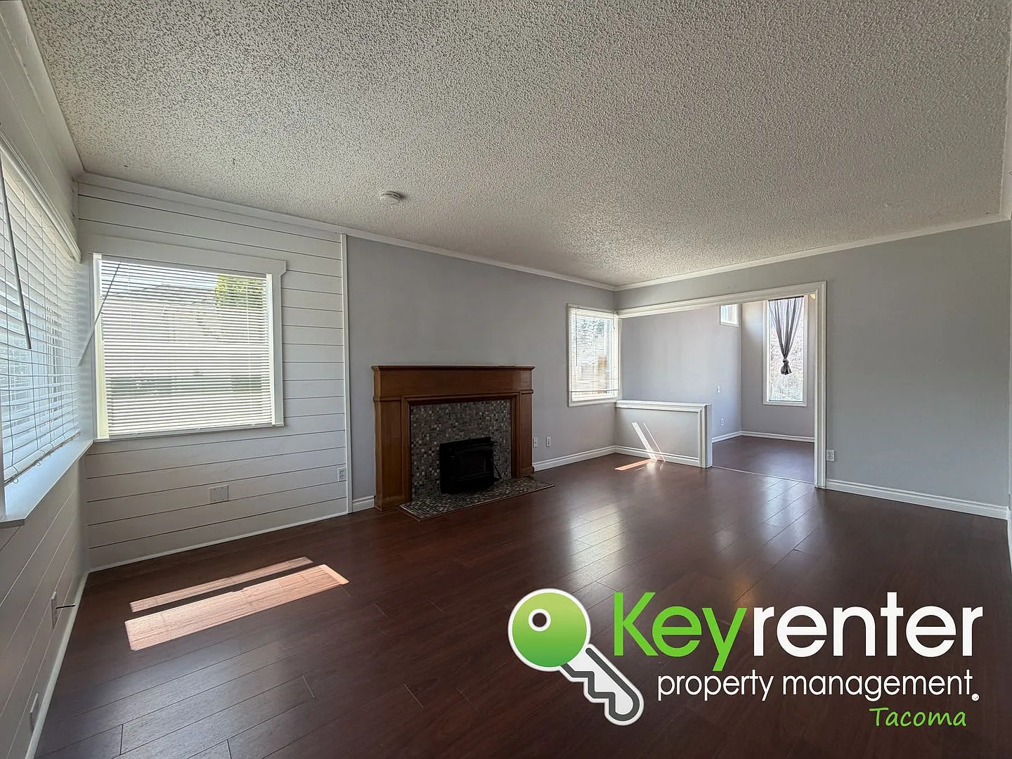 2 bed, 2.0 bath, 1388 sqft, $2,600 — Photo 2