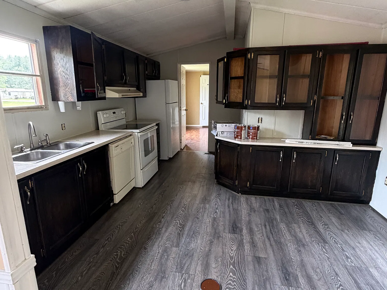 2 bed, $1,300 — Photo 4