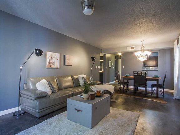 4th image of 601 Northlake Dr