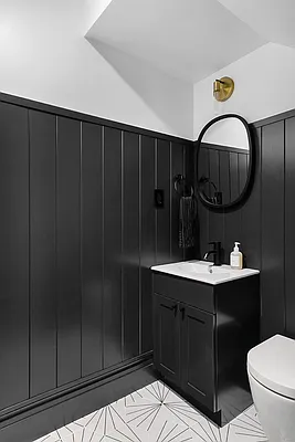 Sold by Compass | media 9