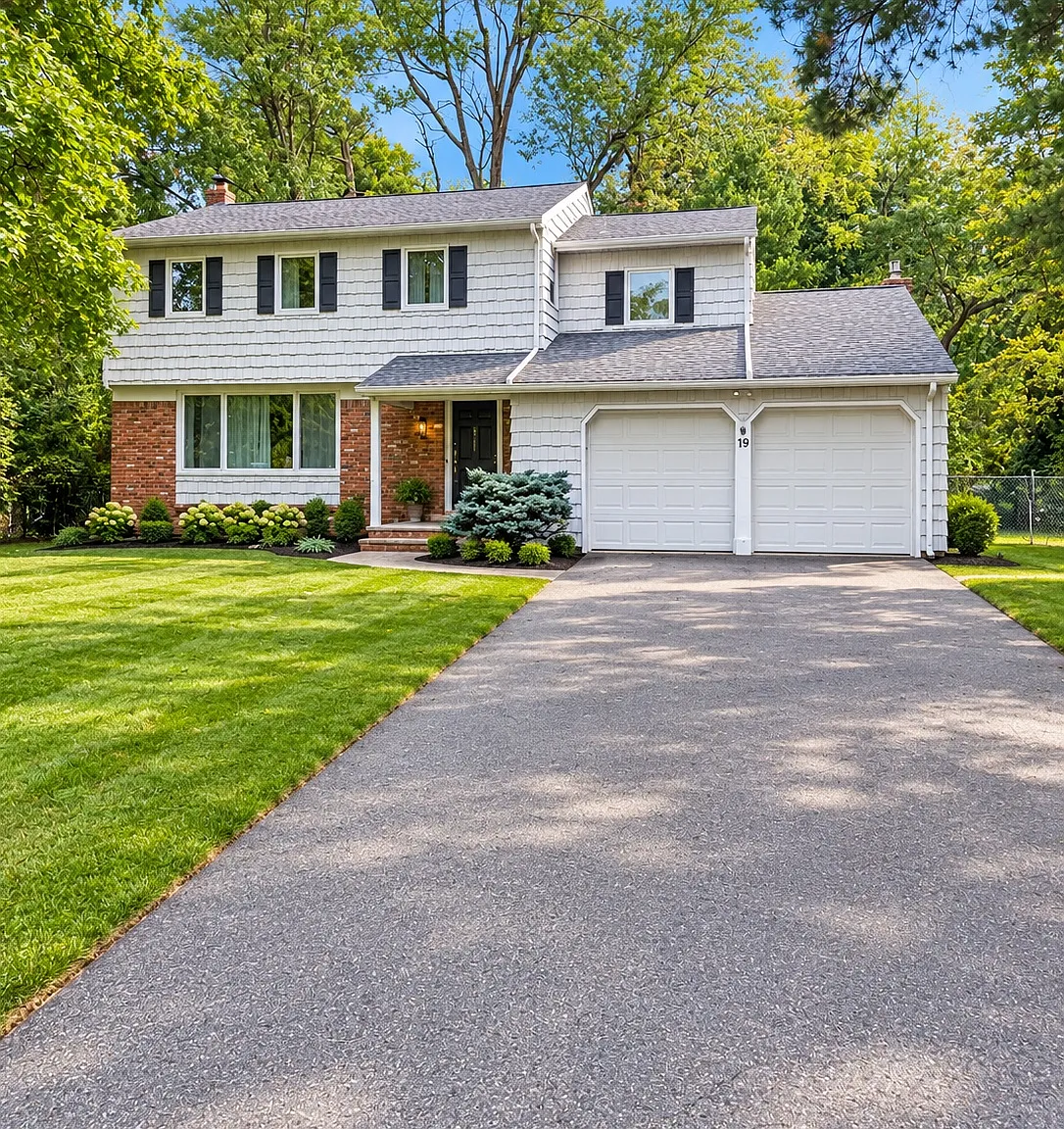 4 bed, 2.5 bath, $6,800 — Photo 1