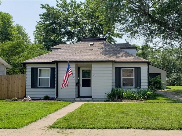 726 W 5th St, Ottawa, KS 66067