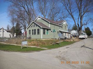 9008 N Cedar St, Leaf River, IL 61047